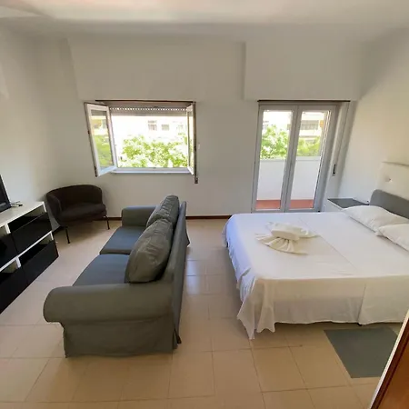 Apartment Quarto De Casal Privado Em *