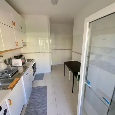 Quarto De Casal Privado Em * Setubal